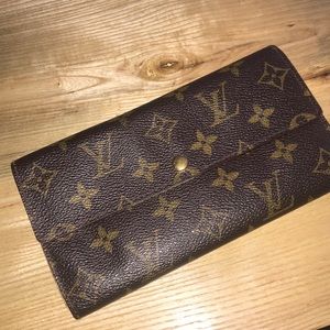 Authentic Louis Vuitton Monogram Wallet